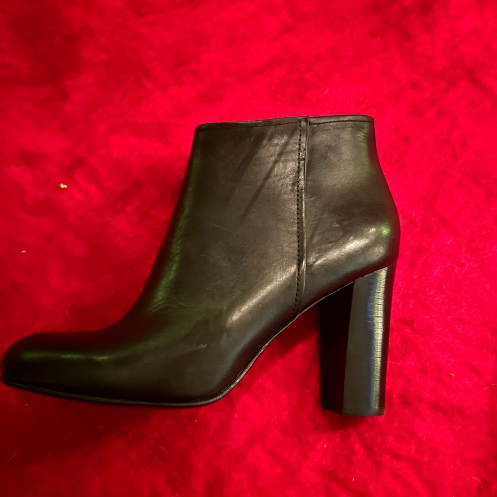 Brooks Brothers new ankle booties